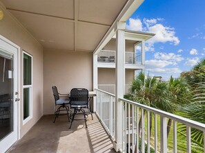 Property grounds - 1BD/1BA Condo with Hallway Bunks, Steps to Public Beach, Pool + Hot Tub (Perdido Key)