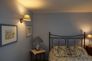 3 slaapkamers, een strijkplank/strijkijzer, wifi, beddengoed