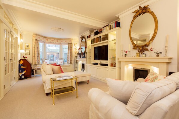 House - Kingwood Character in London (London)