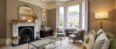 House | 5 bedrooms, Internet