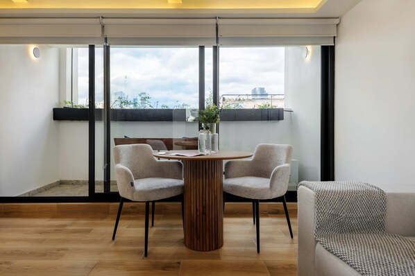 Apartment | 1 bedroom - w Stunning Loft w/ Modern Balcony in Colima (Mexico City)