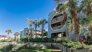 Unclassified image, 3 of 54, button - Seaside Haven Stylish Condo 3 Pools New Rental (St. Augustine)