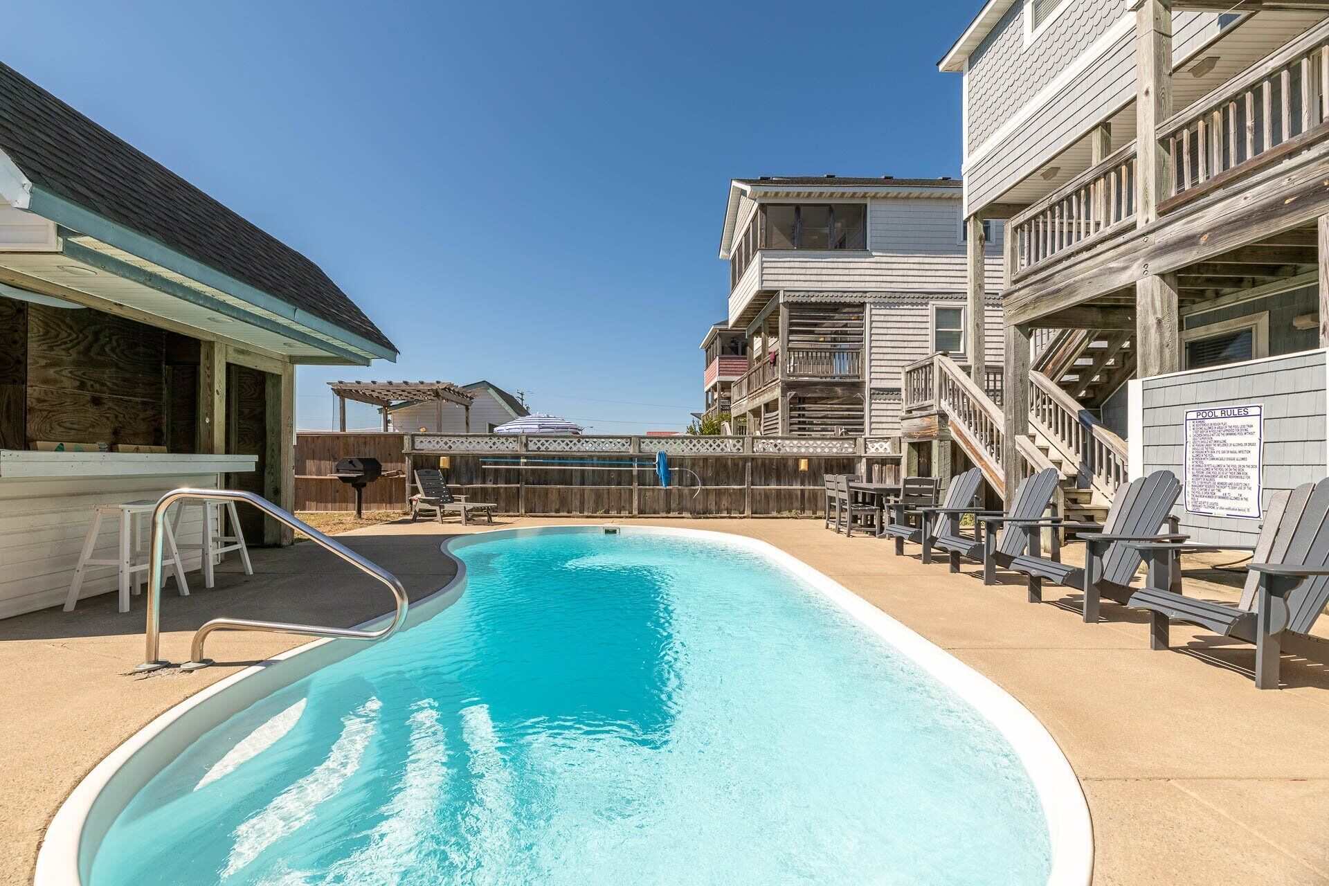 حمّام سباحة مُدفَّأ