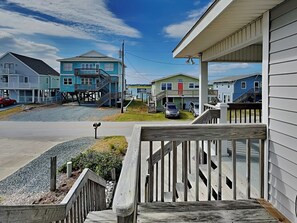 Property grounds - The Sassy Sea Turtle | Spacious + Pet-Friendly Retreat, Just Steps From The Beac (Topsail Beach)