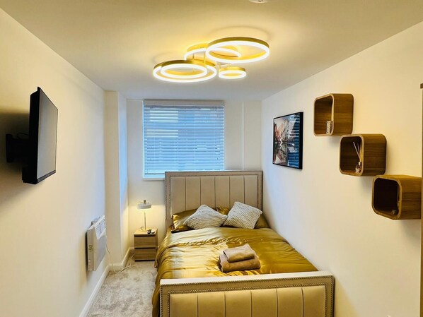 4 bedrooms, WiFi, bed sheets