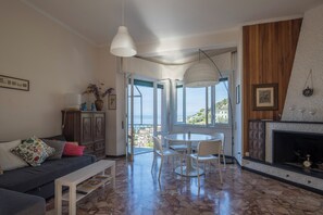 Apartment, Sea View | Living area