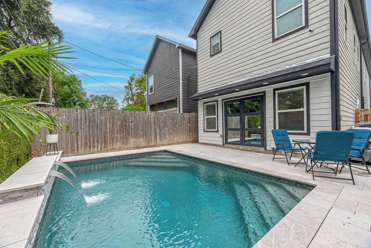 Photo 13 of Downtown Houston Escape 3BR Modern Home + Heated Pool