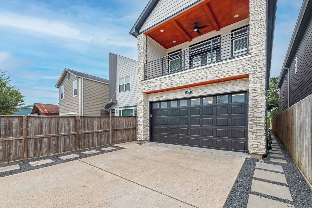 Photo 15 of Downtown Houston Escape 3BR Modern Home + Heated Pool