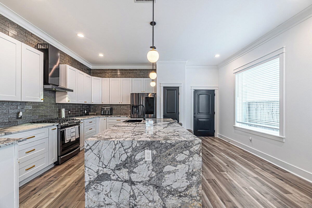 Photo 48 of Downtown Houston Escape 3BR Modern Home + Heated Pool