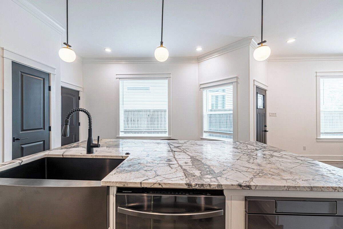 Photo 37 of Downtown Houston Escape 3BR Modern Home + Heated Pool