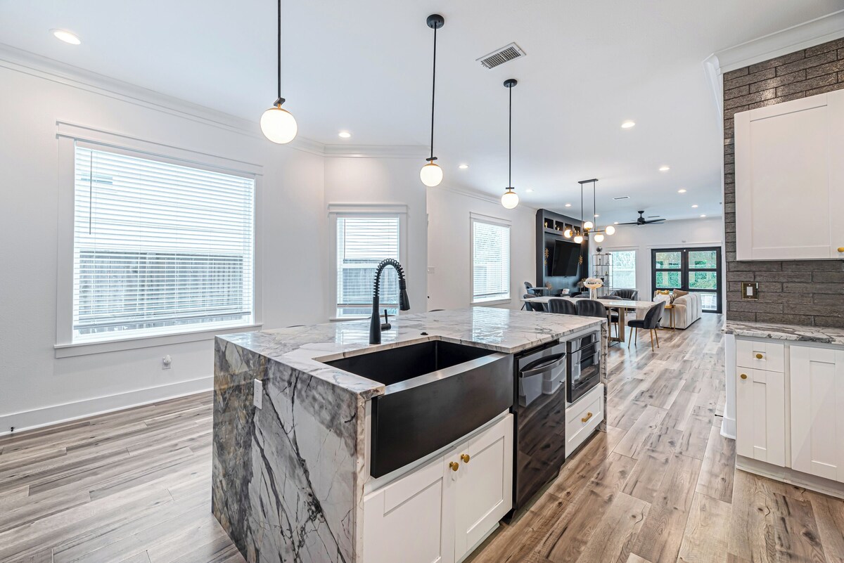 Photo 36 of Downtown Houston Escape 3BR Modern Home + Heated Pool
