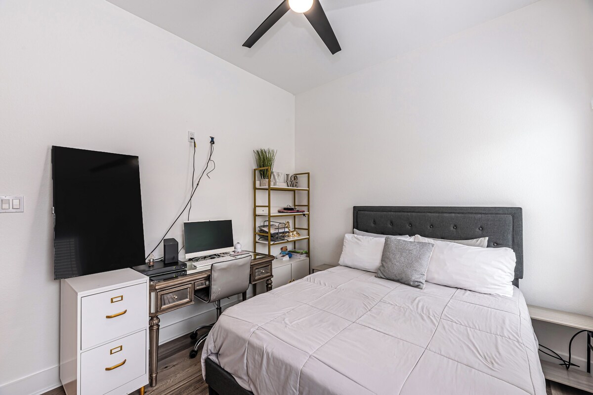 Photo 56 of Downtown Houston Escape 3BR Modern Home + Heated Pool