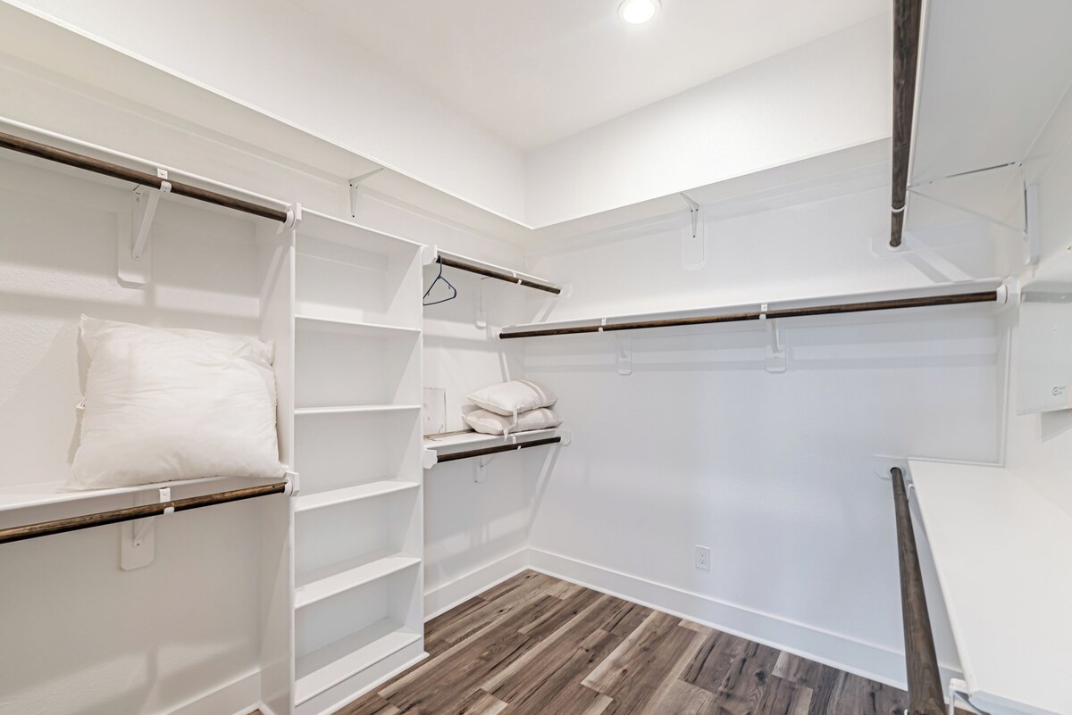 Photo 6 of Downtown Houston Escape 3BR Modern Home + Heated Pool
