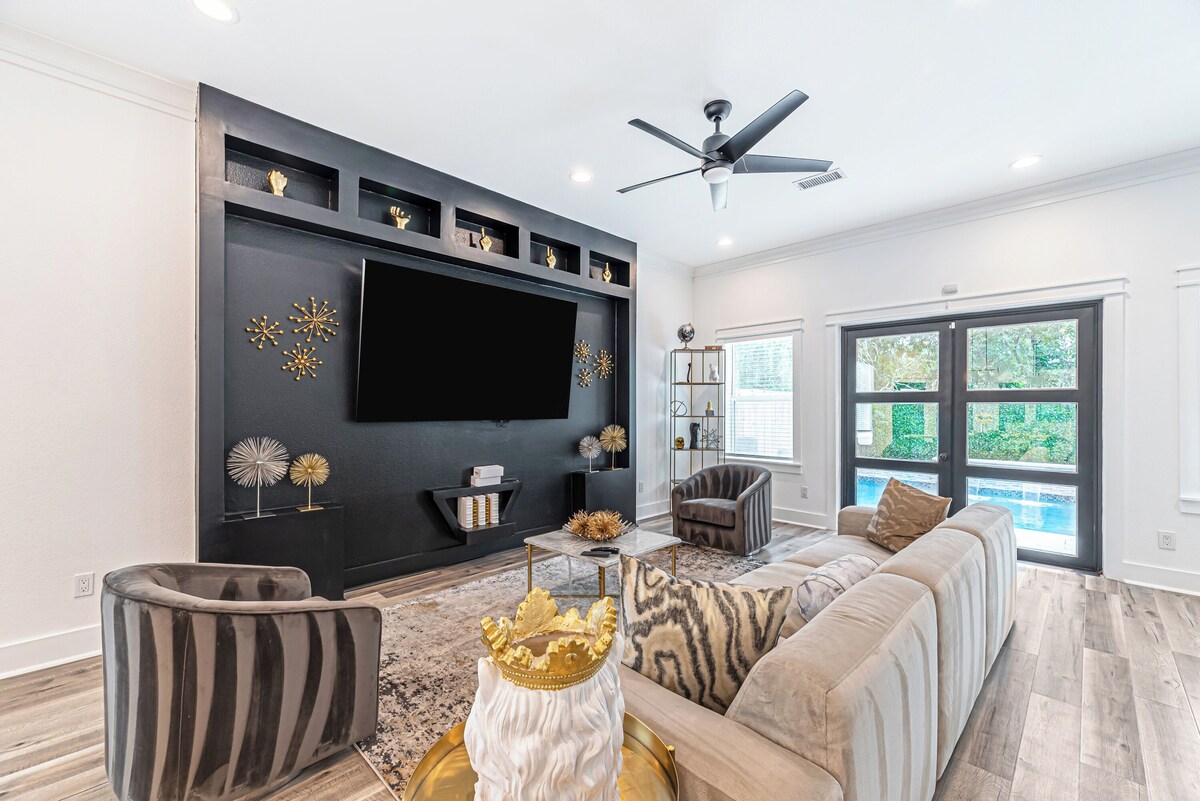 Photo 45 of Downtown Houston Escape 3BR Modern Home + Heated Pool