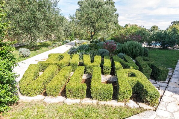 Property grounds - Villa Divina in Sisan (Sisan)