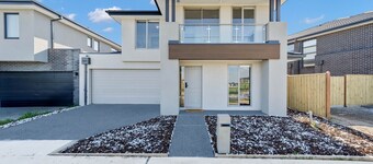 Modern Cozy Retreat, Park, Mall!