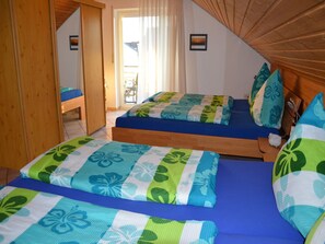 3 عدّة غرف نوم وواي فاي وملاءات أسرّة