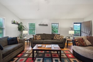 House, 3 Bedrooms | Living area | Smart TV