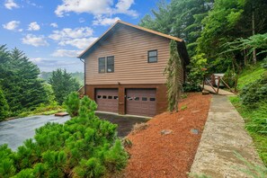 House, 3 Bedrooms | Exterior - Whispering Pines - Spectacular Views & Hot Tub 3 Bedroom Home (Burnsville)