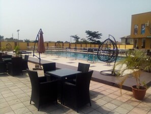 Swim-up bar - AM 2 PM Hotel and Suites (Ijebu Ode)
