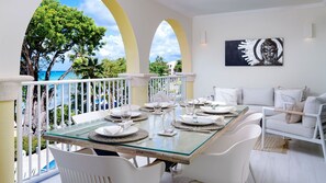 Appartement, 3 chambres | Restauration en plein air