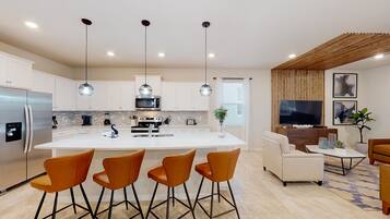 Vila, vários quartos | Cozinha privada | Geladeira, fogão, cafeteira/chaleira, torradeira