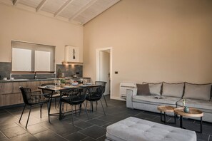 Smart TV - FRG Villas : Villa Volare (Lakithra)
