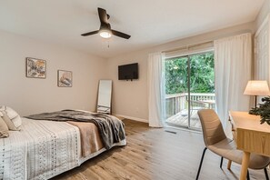 2 soverom, skrivebord, strykejern/-brett og wi-fi