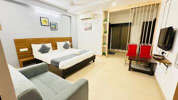 Deluxe-huone | Työpöytä