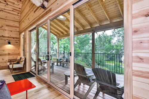 NEWConstruction 5 bedroom on Big Saint Germain Lake!