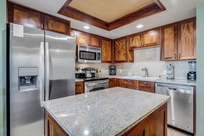 Private kitchen - Tranquility Found w/OV lanai, WiFi & Cable.-#H312 (Kihei)