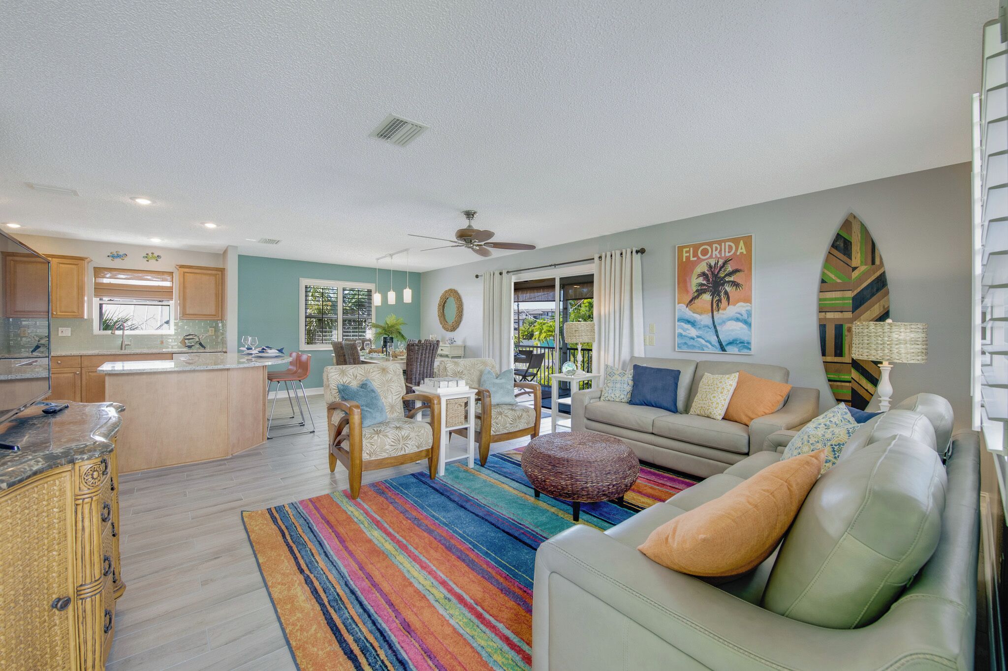 تلفزيون، كرة قدم الطاولة، مكتب