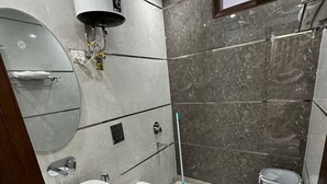 Deluxe Tek Kişilik Oda, Balkon, Şehir Manzaralı | Banyo