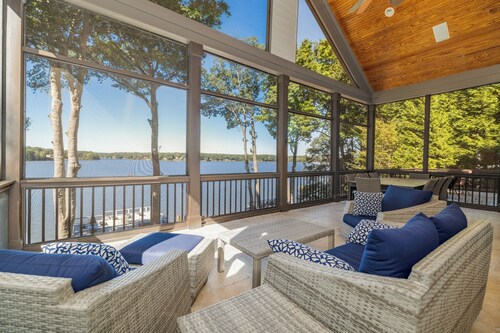 Top Rated Luxury 8-bedroom house with Best Boathouse on Lake Gaston.