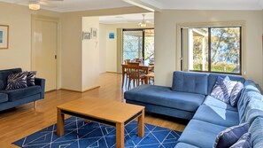 TV - Chill Out at the Basin by Experience Jervis Bay (Basin View)