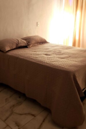 Free WiFi, bed sheets - Hospedagem Rio Lapa  (Rio de Janeiro)