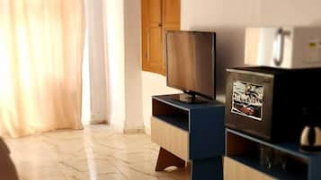 Quarto quádruplo básico | Wi-Fi de cortesia, roupa de cama