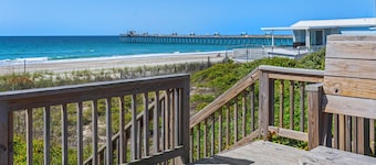 Charming Cottage Private Oceanfront Parking pass for Neighborhood Beach Acces