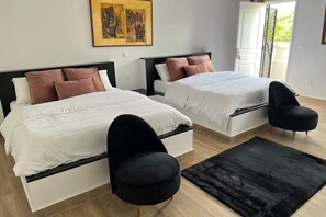 1 slaapkamer, een strijkplank/strijkijzer, wifi, beddengoed