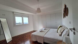 2 dormitorios, tabla de planchar con plancha, wifi gratis y ropa de cama