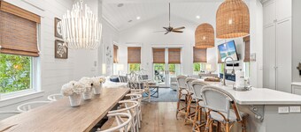 Golf Cart ~ Two Community Pools ~ Close to Seaside ~ Fully Stocked Kitchen