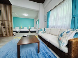 Triple Room | Down comforters, desk, laptop workspace, free WiFi