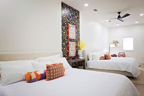 2 bedrooms, iron/ironing board, free WiFi, bed sheets