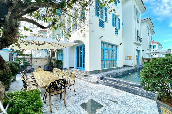 Outdoor banquet area