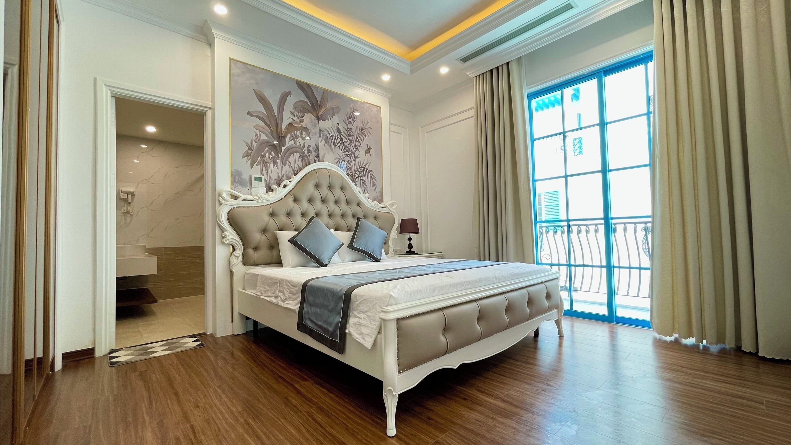 Economy Villa | Bathroom | Rainfall showerhead, free toiletries, hair dryer, bathrobes