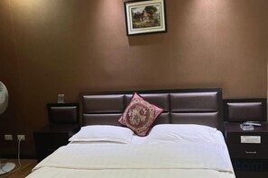 Room - Luliang Yiyuan Business Hotel (Luliang)