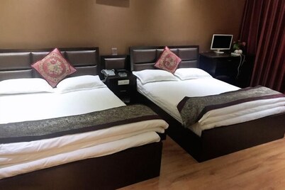 Luliang Yiyuan Business Hotel