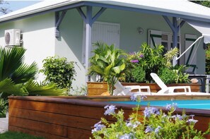 Terrace/patio - 3 gites for 12 people (Saint-François)
