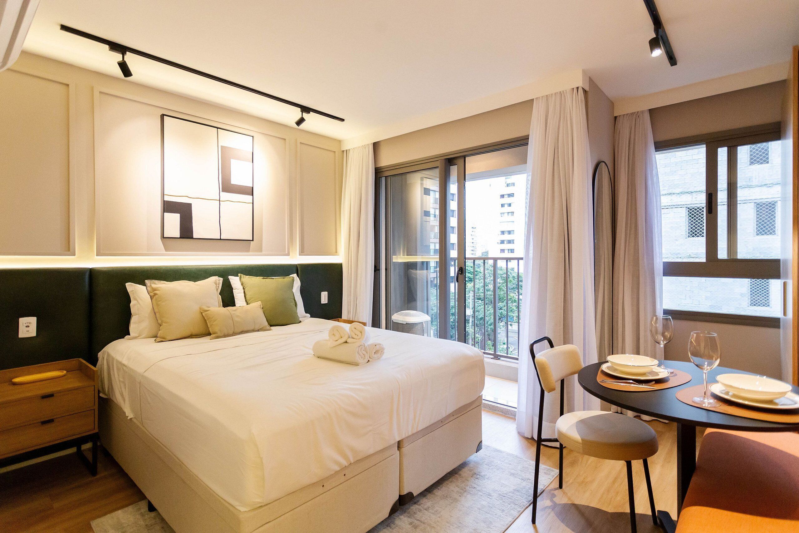 开间 | 1 多间卧室、遮光窗帘、熨斗/熨衣板