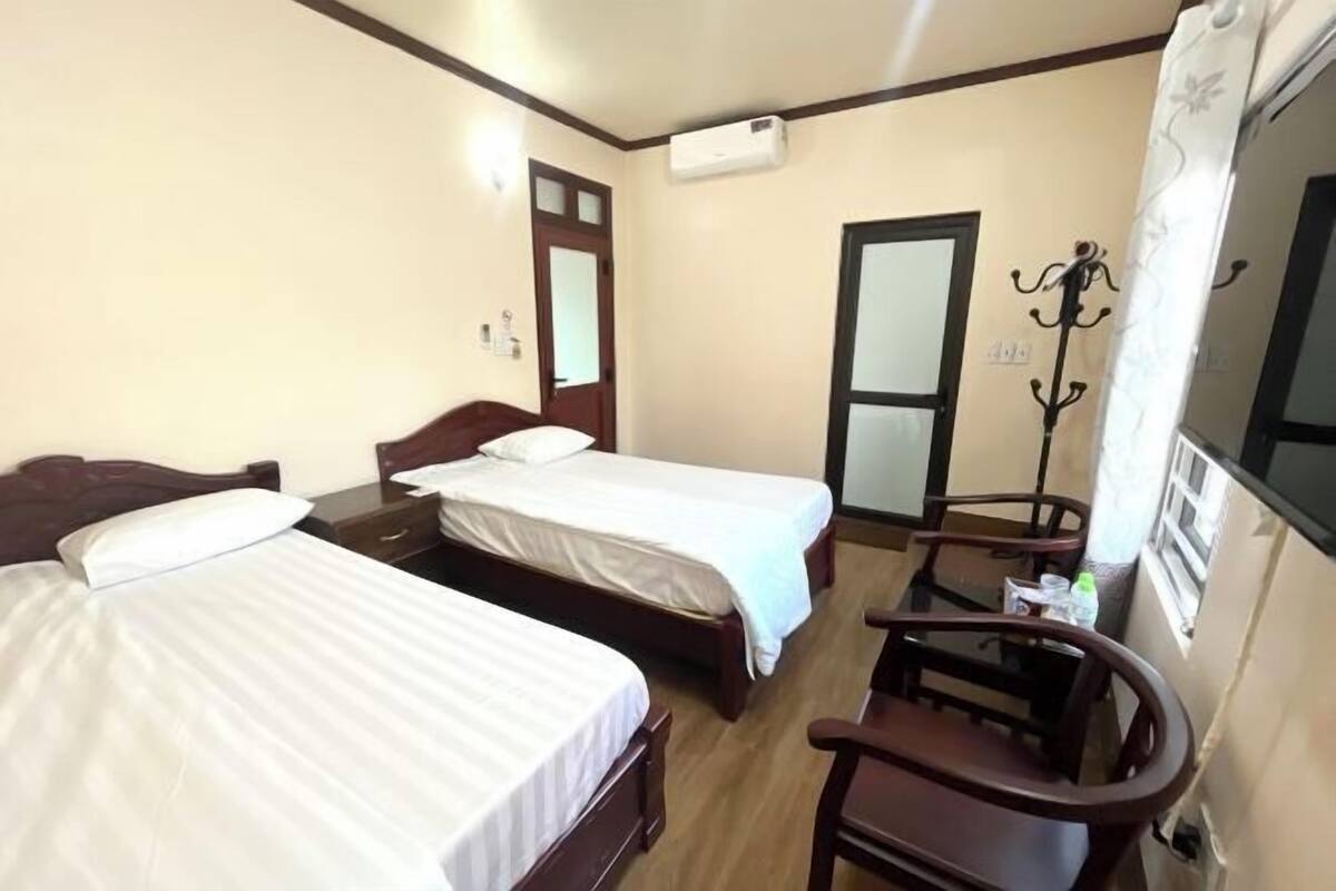 Premium bedding, down duvets, pillow-top beds, minibar